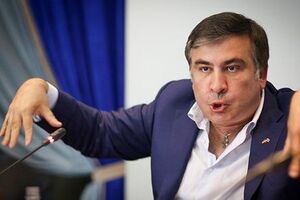 Удень 12 лютого Саакашвілі в одному з київських ресторанів затримали люди в камуфляжній формі