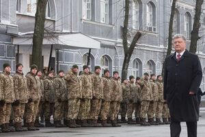 5 лютого президент України Петро Порошенко схвалив рішення РНБО про подання у Верховну Раду закону "Про національну безпеку України"