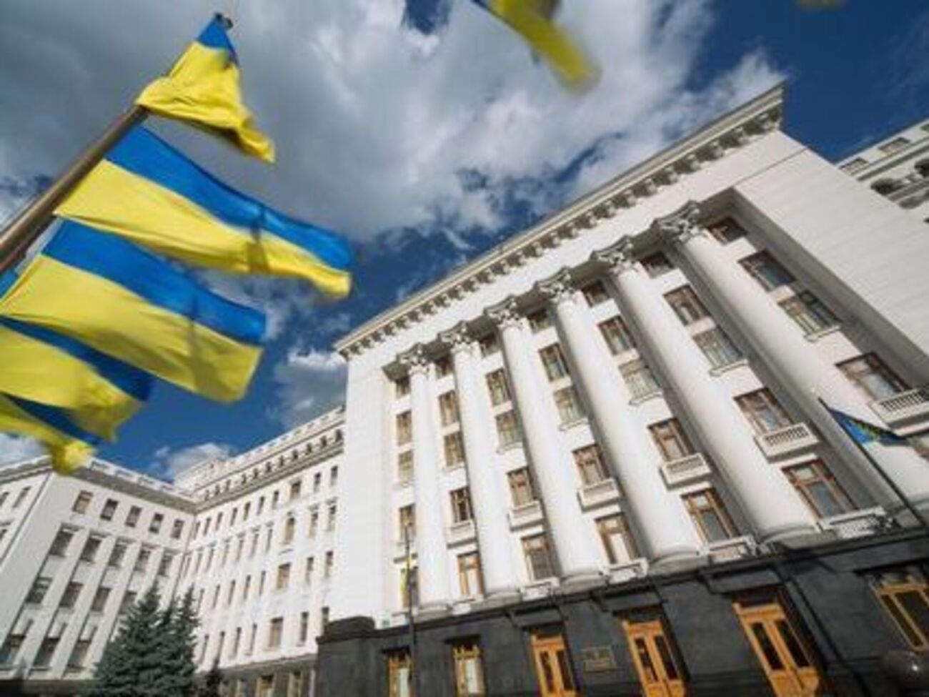 В Администрации Президента призвали журналистов проверять информацию