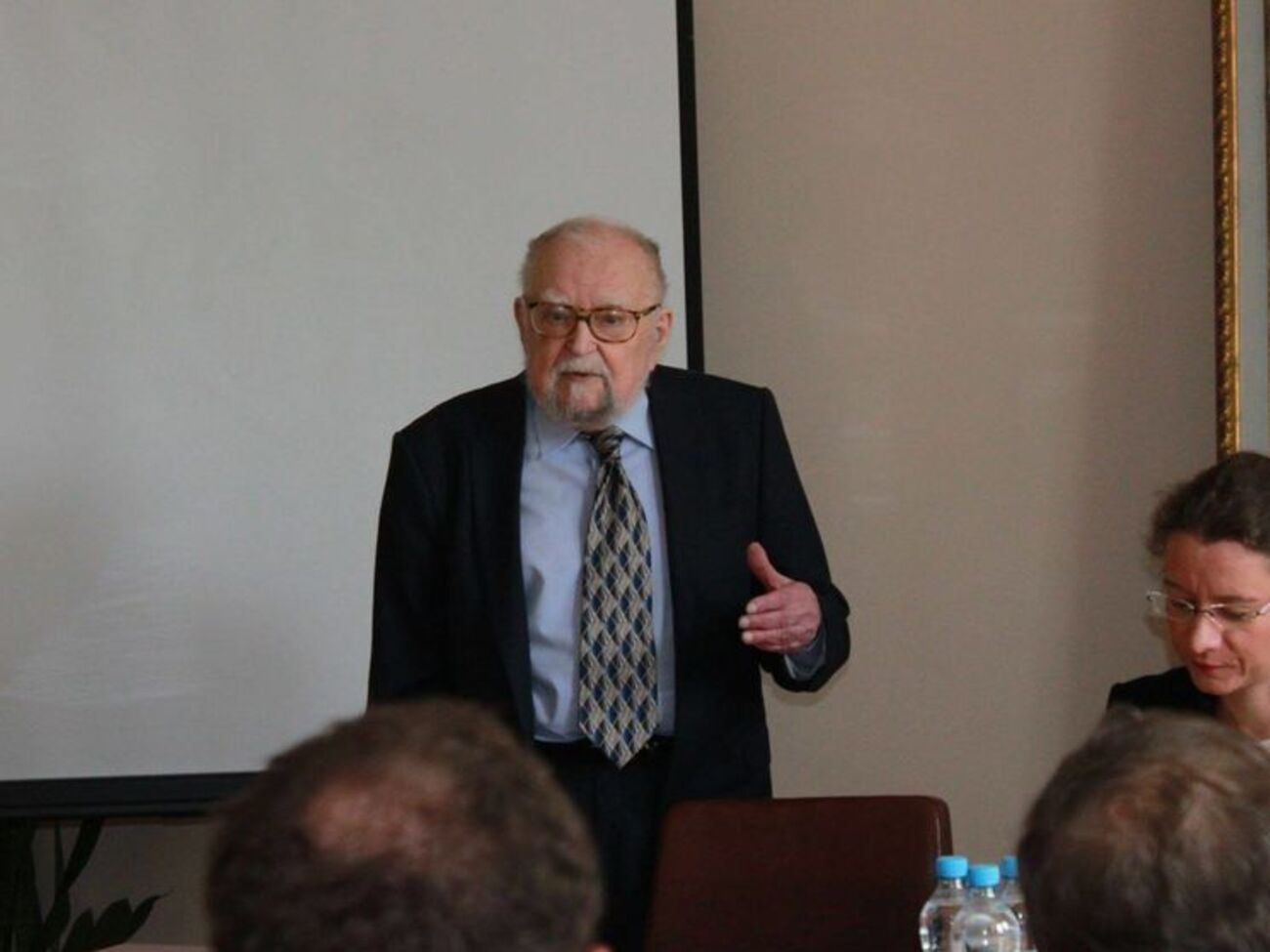 Попович скончался 10 февраля