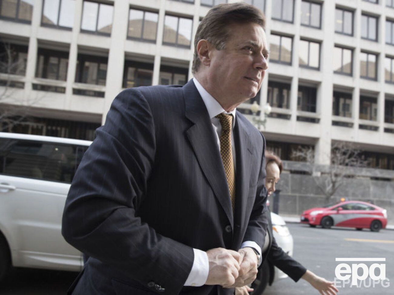 Фоер стверджує, що Льовочкін збирав гроші для Манафорта