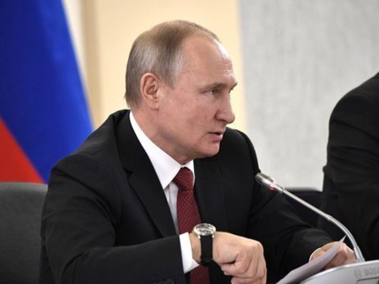 12 февраля Путин говорил хриплым голосом