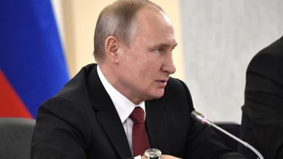 12 февраля Путин говорил хриплым голосом