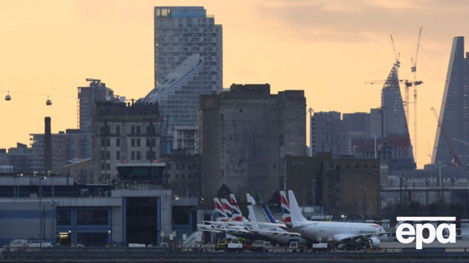 Аэропорт был закрыт более суток