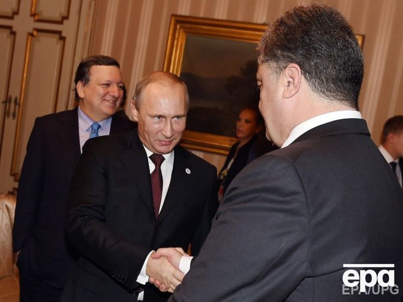 Песков заявил, что Порошенко выразил Путину соболезнования в связи с катастрофой