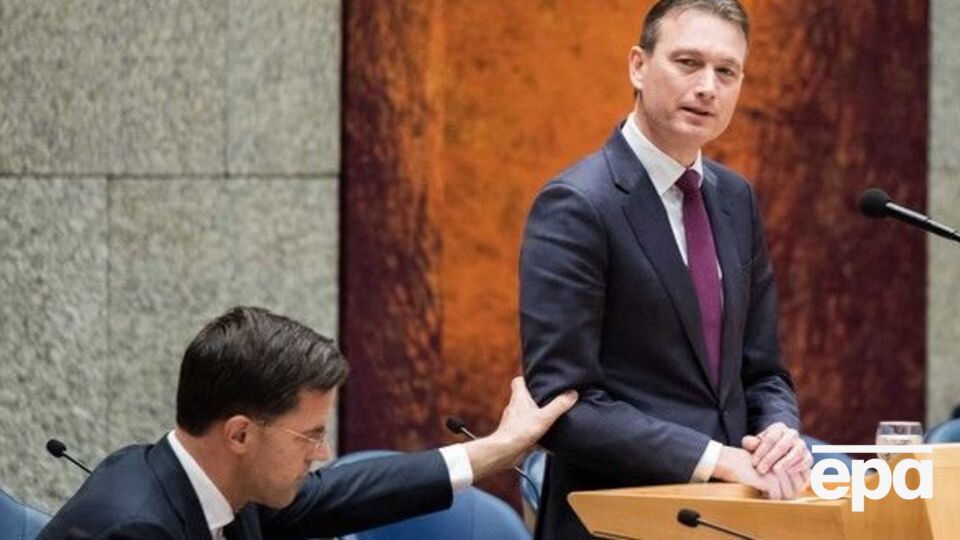 Рютте (слева) сказал, что слова Зейлстры отражают реальность