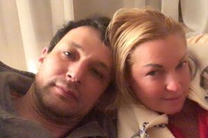 Волочкова: Мої любі, а ви підготувалися до зустрічі Дня закоханих? Ми – так!