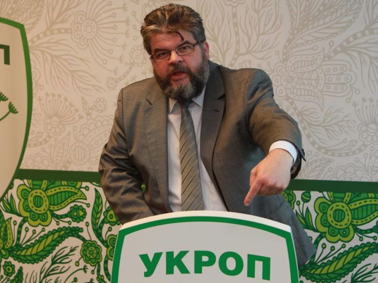 Минские договоренности превратились со временем в сплошную ложь. Все врут, что хотят их выполнить