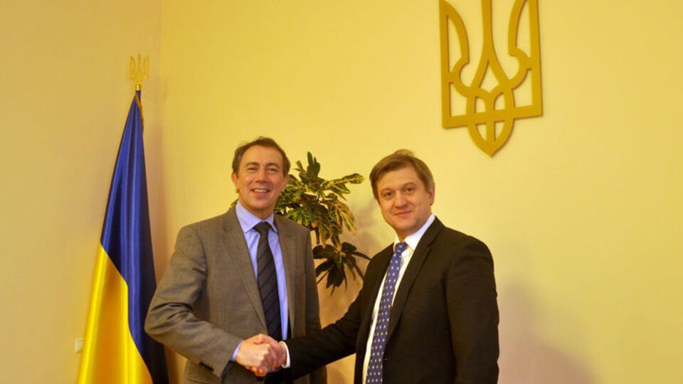 Олександр Данилюк (праворуч) провів зустріч із віце-президентом Світового банку Сирілом Мюллером