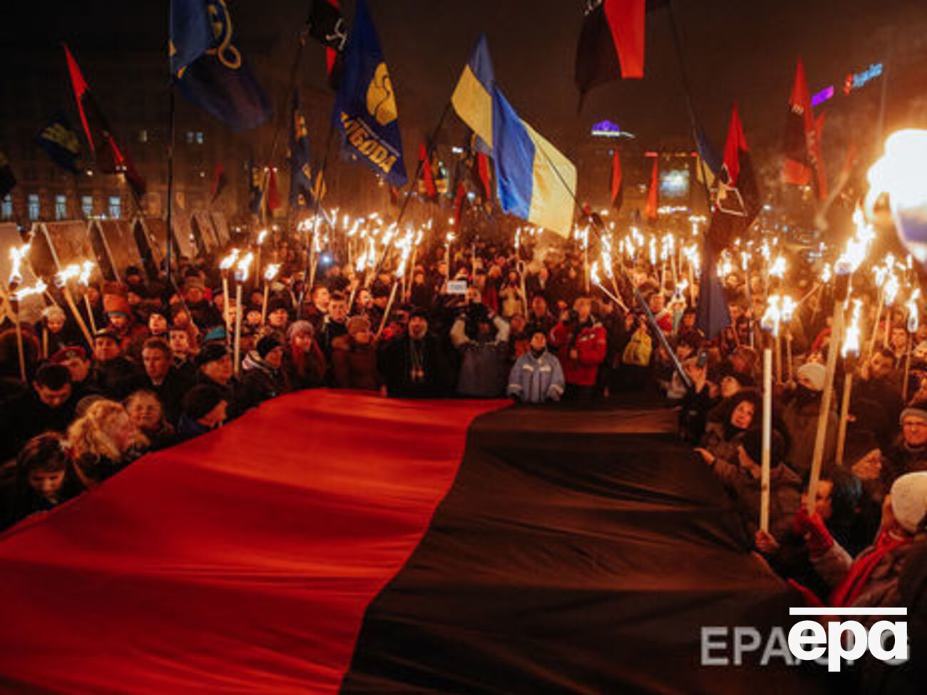 Во Львове рекомендовали использовать красно-черный флаг во время чествования памяти борцов за независимость Украины