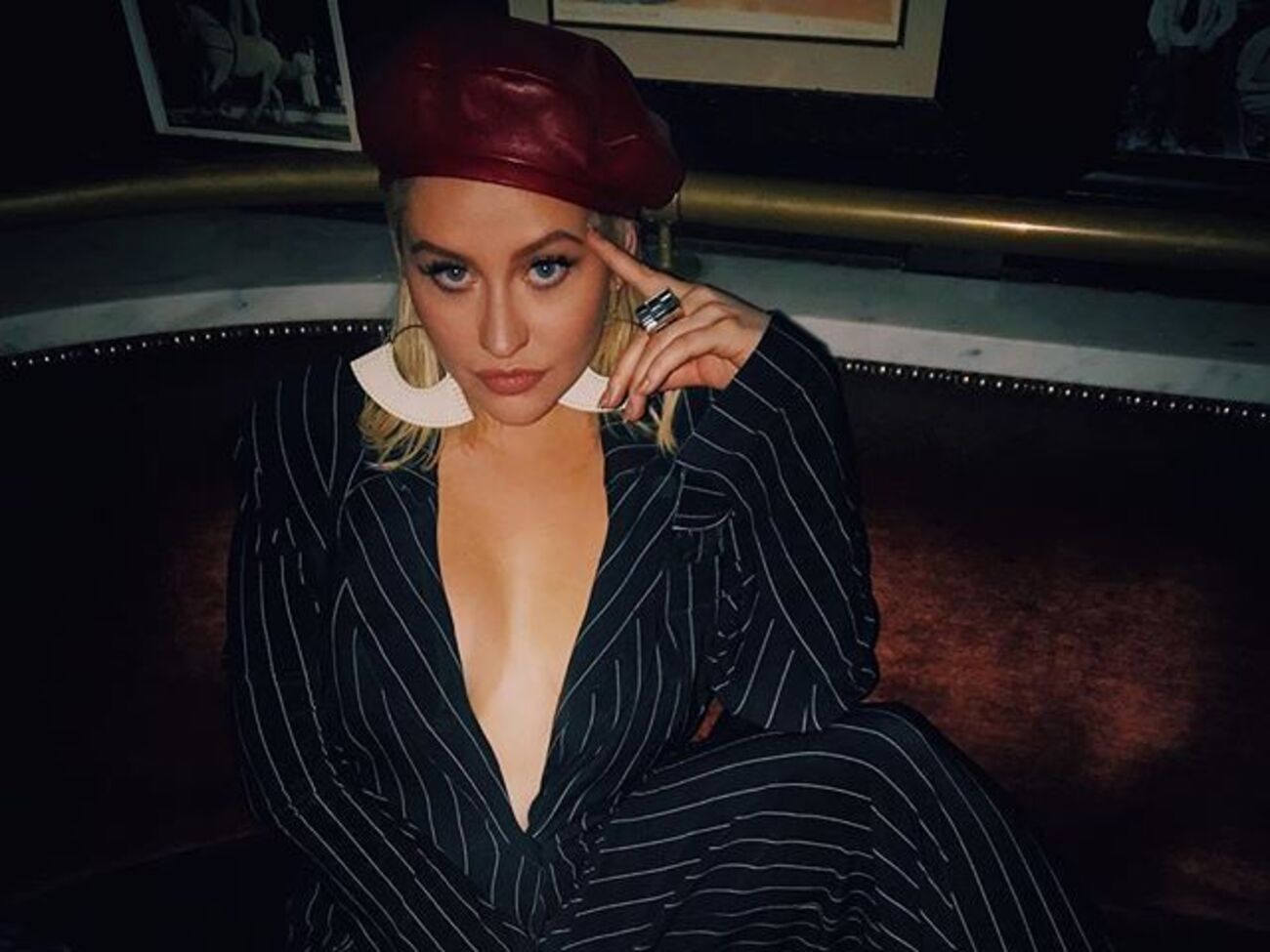 Агілера показала, як приймає ванну