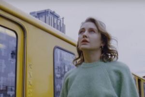 Layah снимала клип в метро Берлина