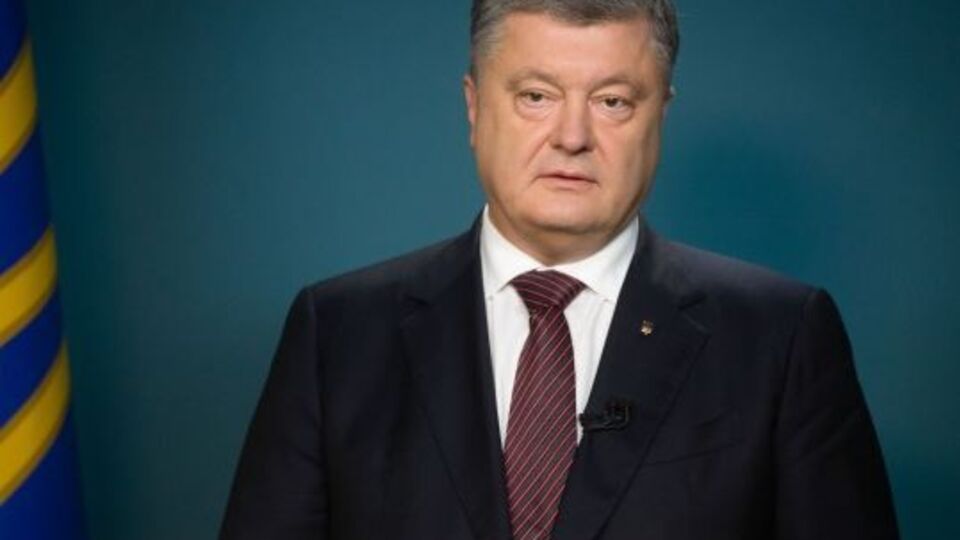 Порошенко: Если кто-то еще думает, что санкции неэффективны, то нам следует укреплять их в дальнейшем, в том числе добавляя новые и закрывая лазейки в существующих
