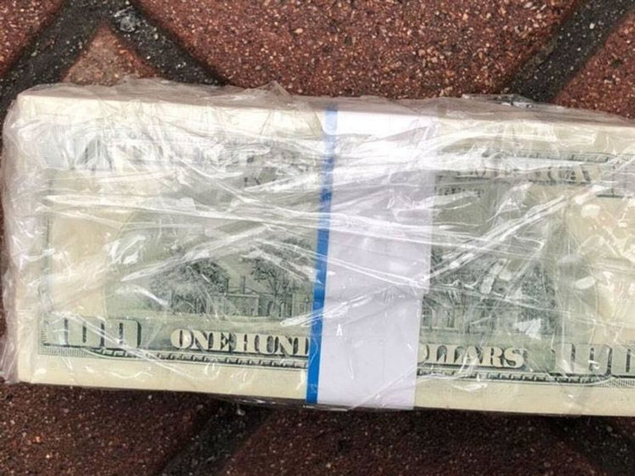 Директора "Еліта-Центру" і його спільника затримали за вимагання $50 тис.