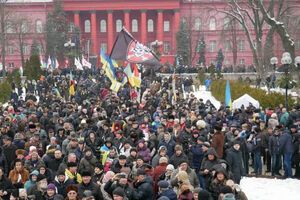 В марше участвуют тысячи людей