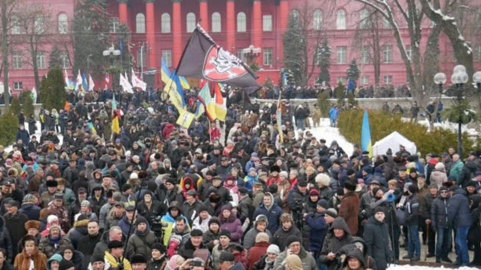 У марші беруть участь тисячі людей