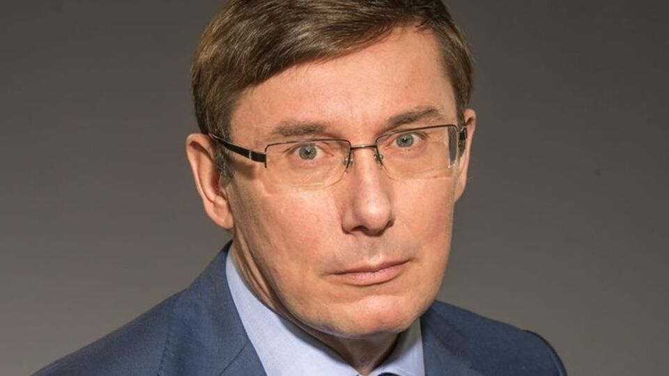 Луценко заявил, что по делу о расстреле Небесной сотни собрали 300 томов доказательств