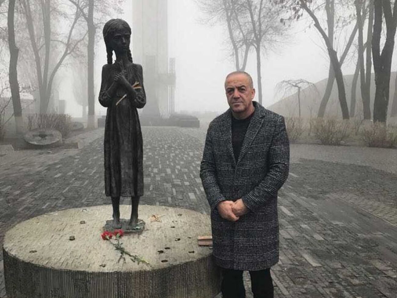 Несколько месяцев назад Хасон посетил музей "Мемориал жертв Голодомора"