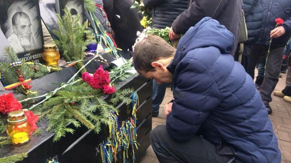 У Києві панахидою вшанували пам'ять героїв Небесної сотні. Фоторепортаж