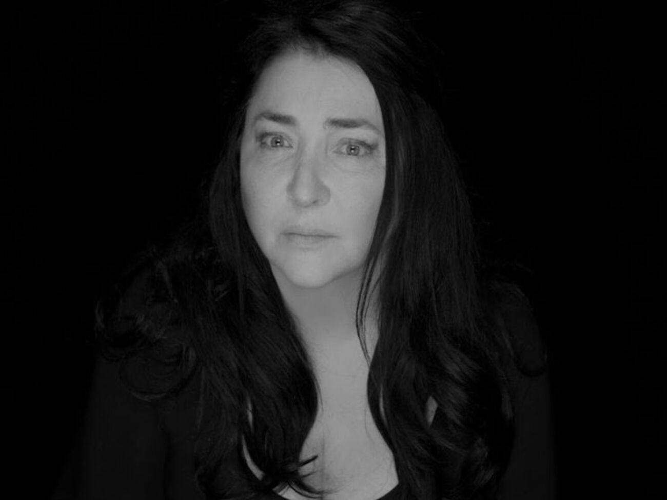 Лолита:&nbsp;Чтобы не чувствовать ничего, я притворюсь статуей гипсовой