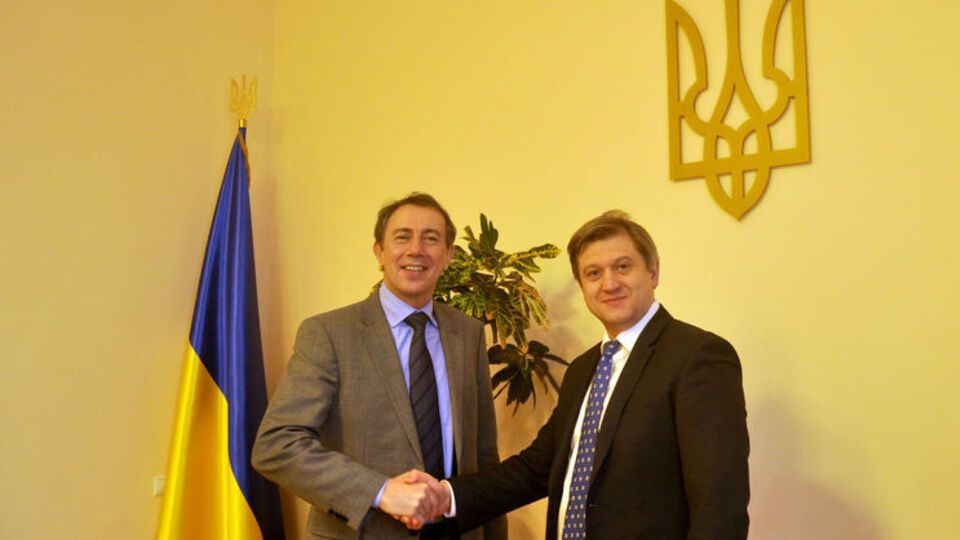 14 лютого Мюллер обговорив реформи в Україні з міністром фінансів Данилюком