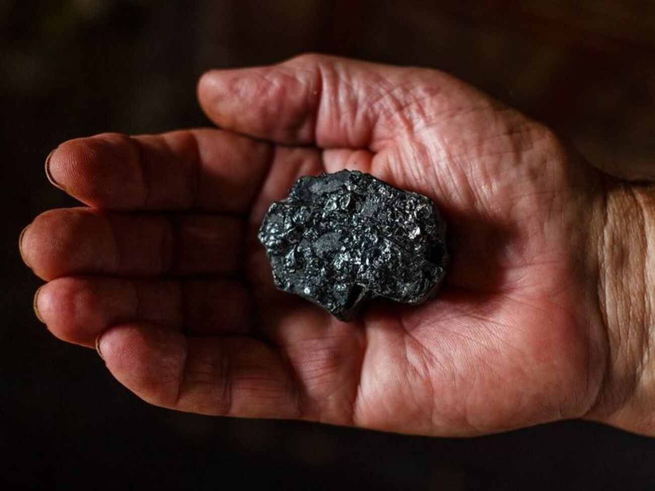 Вугільні профспілки вимагають виплатити зарплати та підвищити тарифні ставки