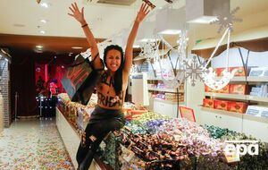 Объекты Roshen неоднократно становились целью акций Femen