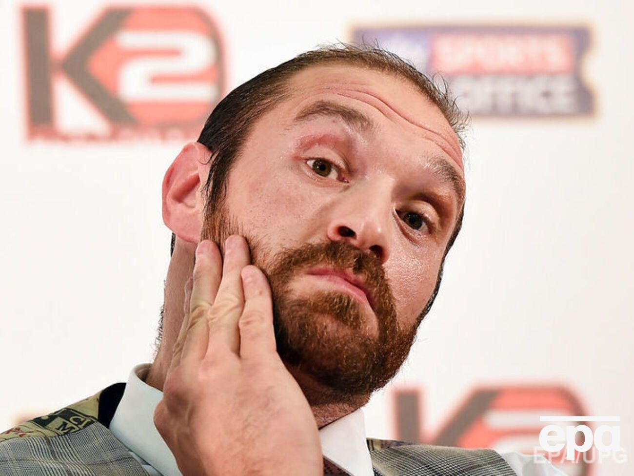 Ф'юрі мав домовитися про обов'язковий захист титулу до 31 січня, але не зробив цього