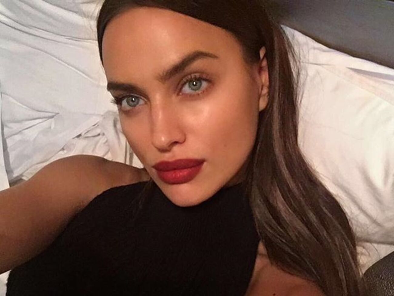 Шейк позировала для издания Love
