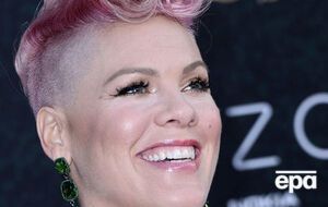 Pink показала снимок 1997 года