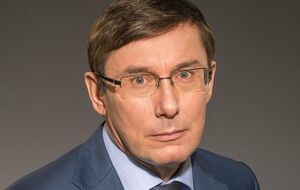 По словам Луценко, свидетель указал конкретные банковские счета, на которые были перечислены средства