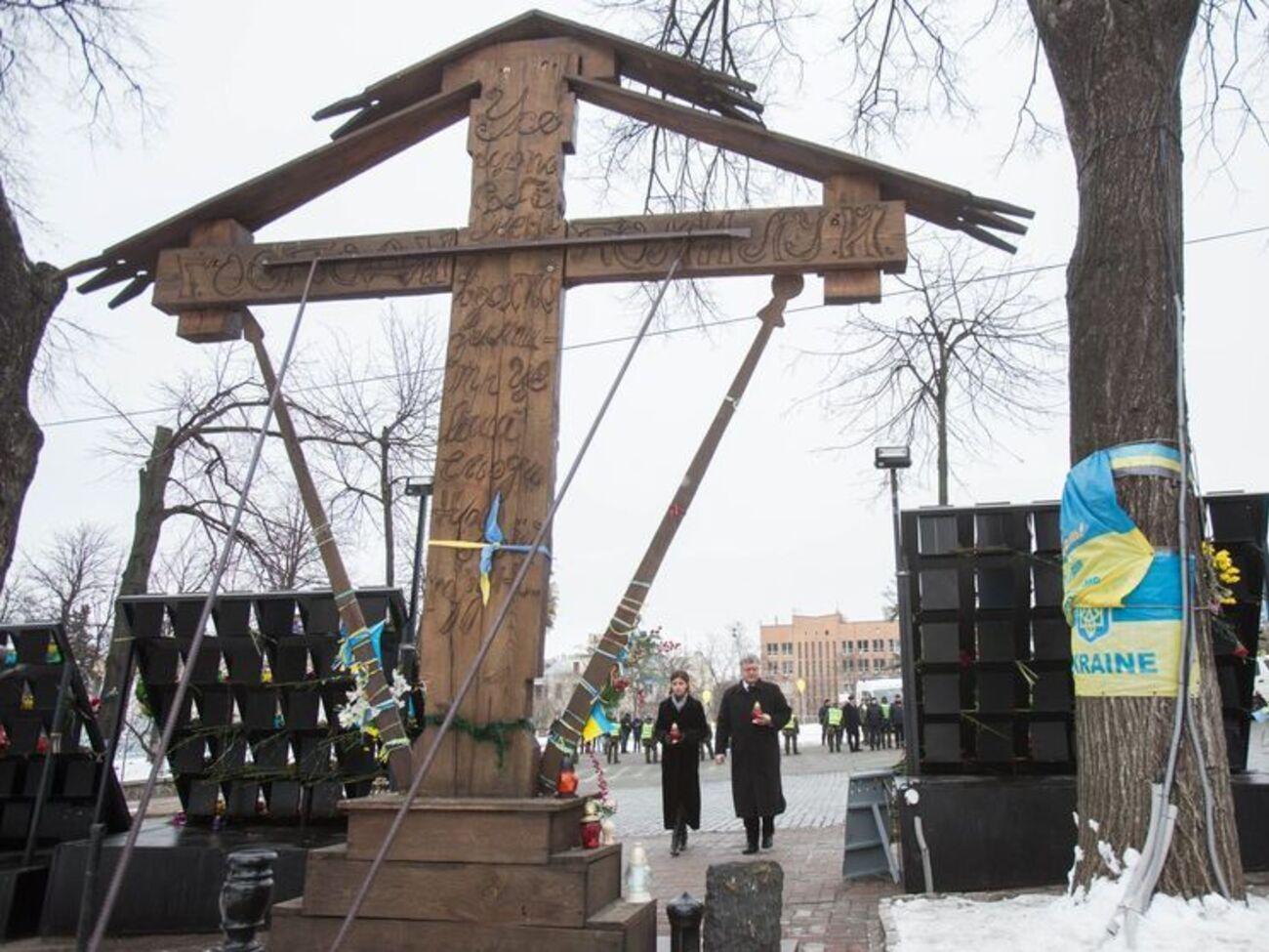 20 лютого президент України Петро Порошенко вшанував пам'ять героїв Небесної сотні