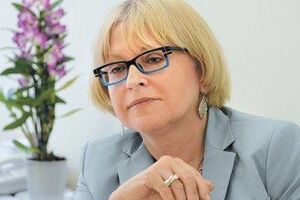 Амосову отстранили от исполнения обязанностей