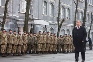 Порошенко: Є певні позитивні результати щодо модернізованих Збройних сил України