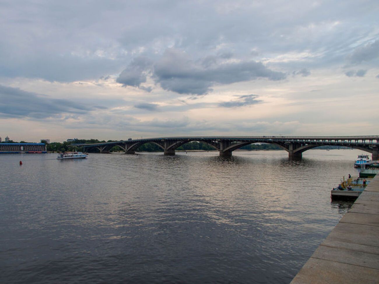 Вещи нашли на берегу Днепра