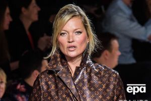 Мосс курила в присутствии дочери