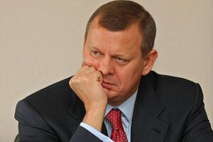 Евросоюз ввел санкции против Клюева в марте 2014 года и ежегодно их продлевал