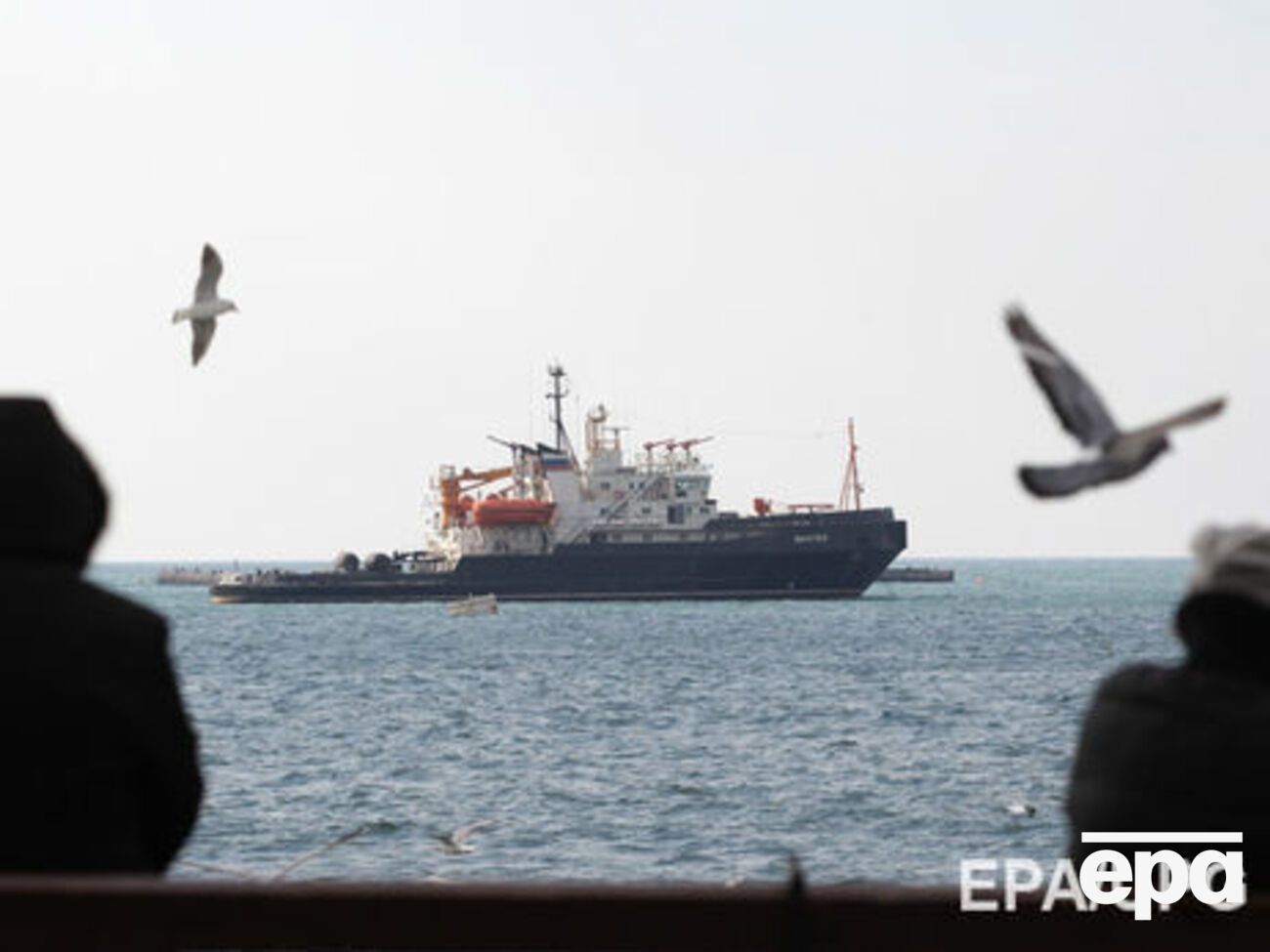 Прокуратура проверяет причастность "Нефтерудовоза 45" к незаконной поставке ильменитовой руды в Крым через порт Кавказ