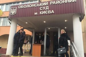 Будівлю суду сьогодні вранці посилено охороняли