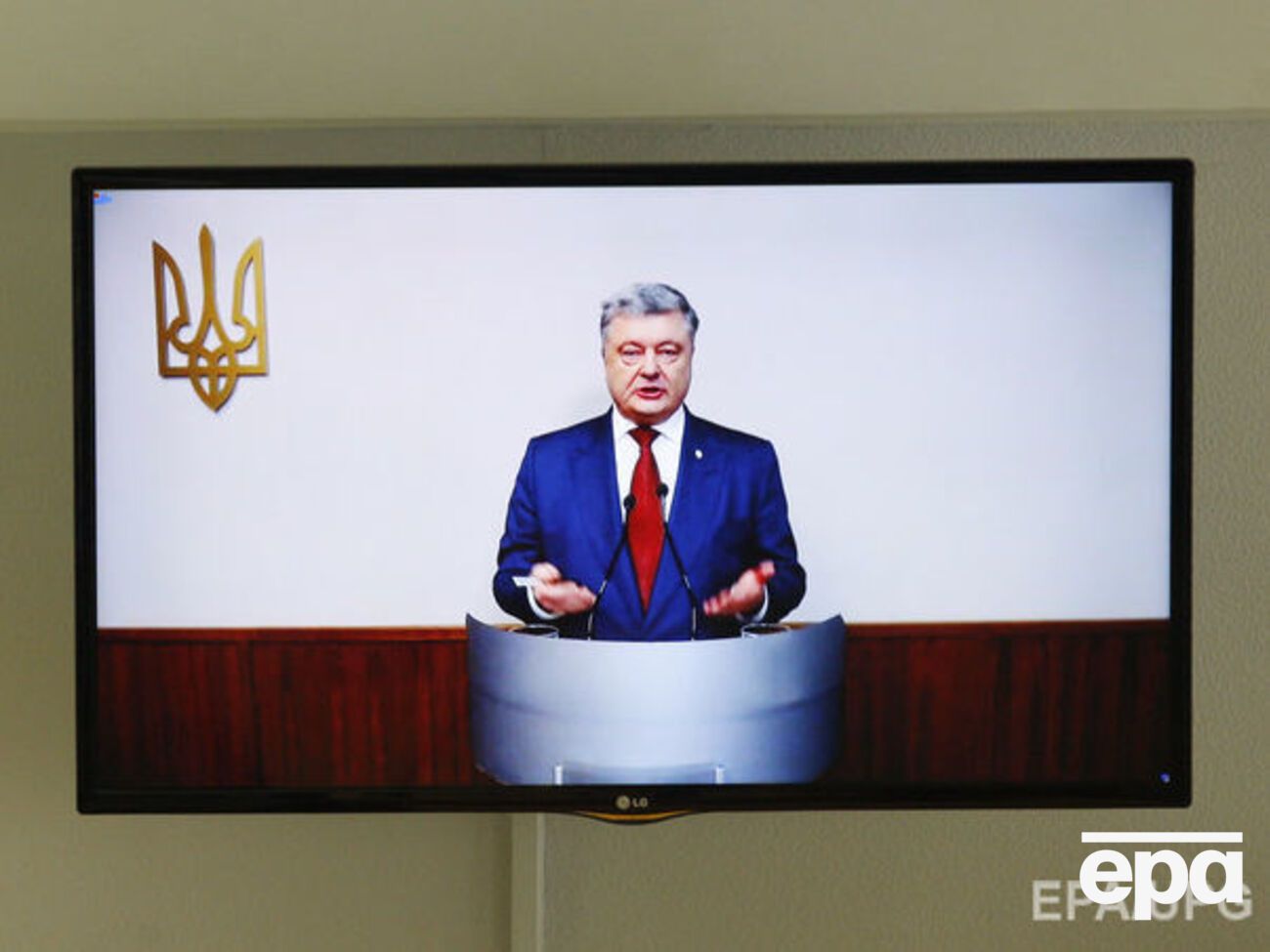 Порошенко: У Криму я особисто бачив військовослужбовців у зеленій формі, це були військовослужбовці збройних сил РФ