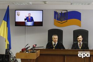 Журналістка поскаржилася, що для допуску в суд дівчат примушували роздягнутися до білизни