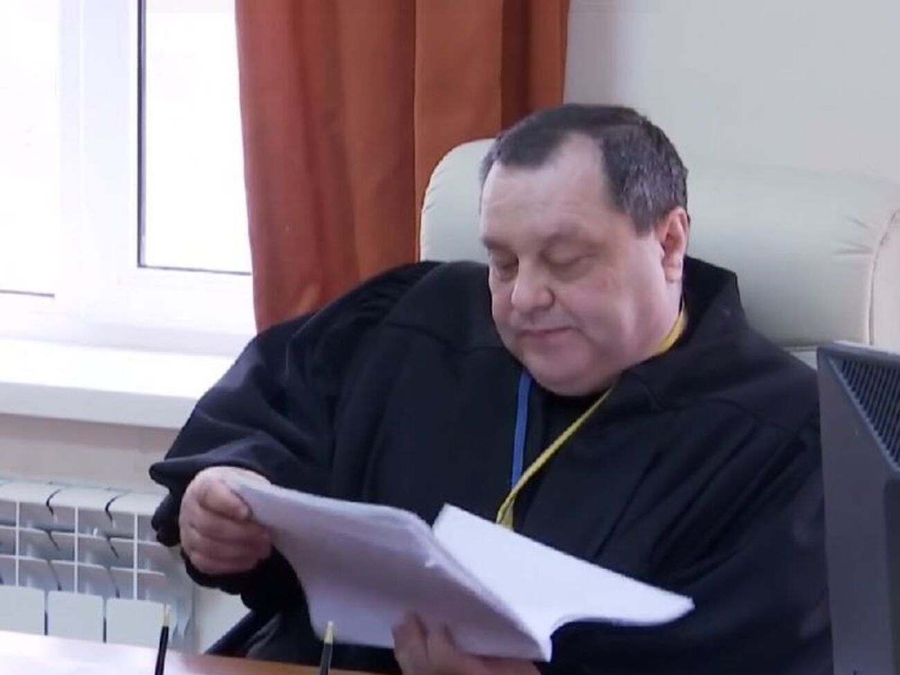 Підберезного журналісти застали в кабінеті голови суду