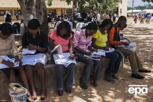 После нападения боевиков пропали десятки школьниц