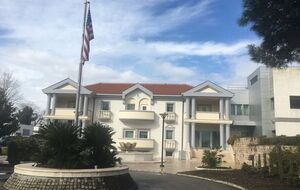 В посольстве никто не пострадал