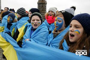 Большинство украинцев считают, что украинский язык должен быть единственным государственным