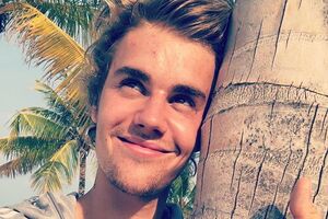 Бібер побував на весіллі батька