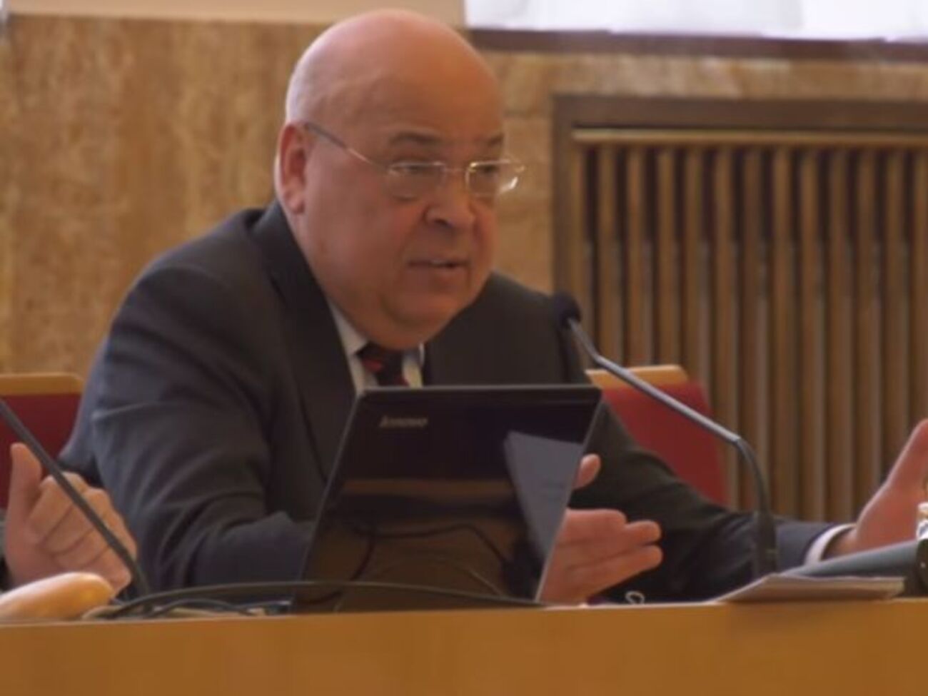 Москаль: Ну сколько мы можем дебилов терпеть?