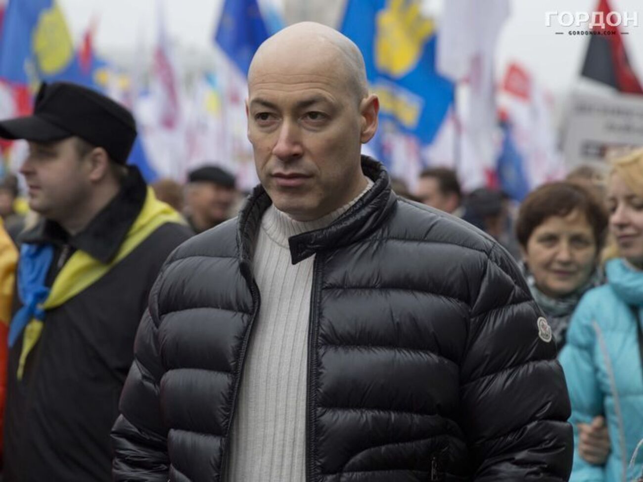 Гордон: Стоять на Майдані одні, гинуть одні, а нагору виносить гівно