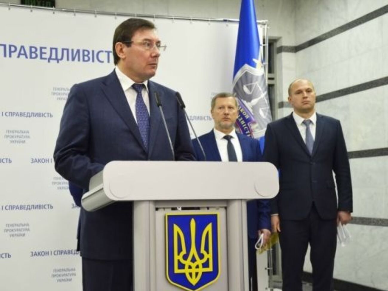 Луценко:&nbsp;У меня есть видео. Зафиксированы все номера купюр, которые Курченко передал в Украину