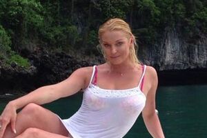 Волочкова: Не намагайтеся повторити цей трюк. Можна впасти у воду з великої яхти 50-метрової